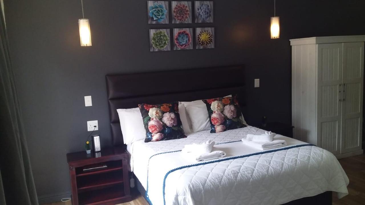 פורט אליזבת' Vignes Guest Lodge מראה חיצוני תמונה